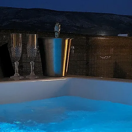 Acropolis Apartment *